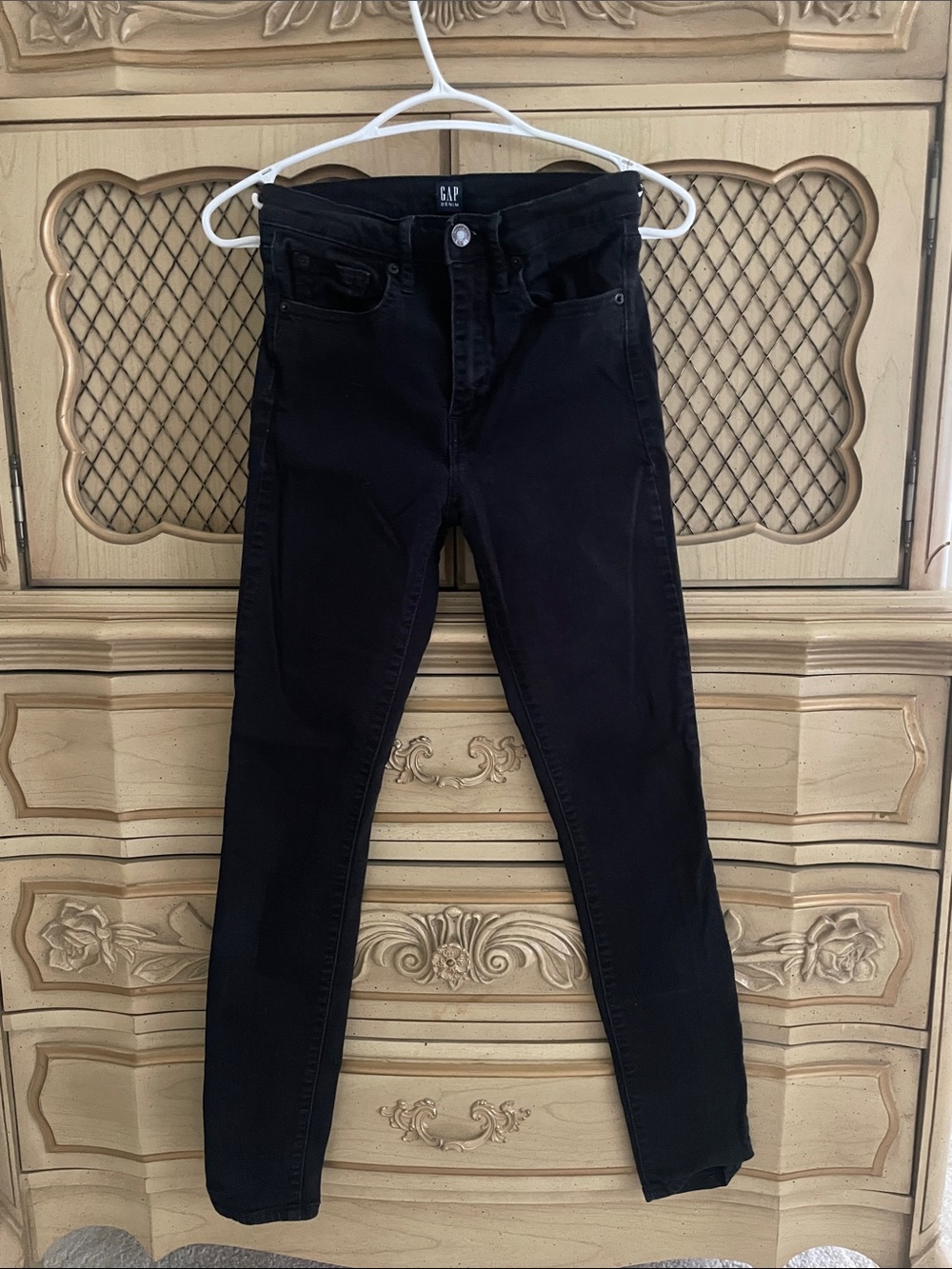 GAP Women's Black High-Rise Skinny Jeans